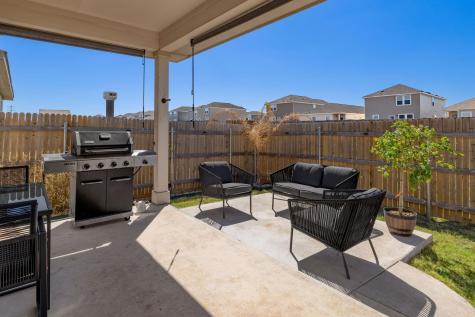 307 Gray Fox Loop Hutto TX 78634