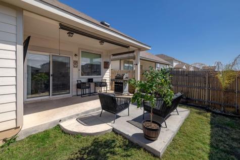 307 Gray Fox Loop Hutto TX 78634