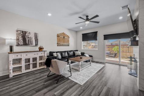 307 Gray Fox Loop Hutto TX 78634