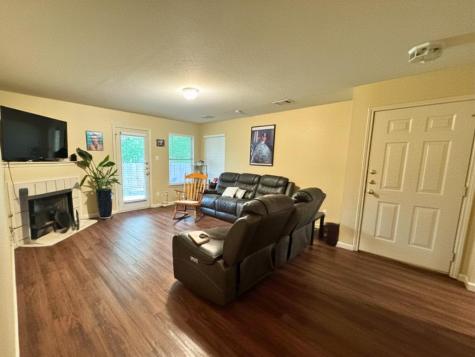 1519 Miss Allisons Way Pflugerville TX 78660