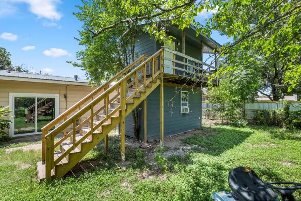 1100 Neans Drive Austin TX 78758