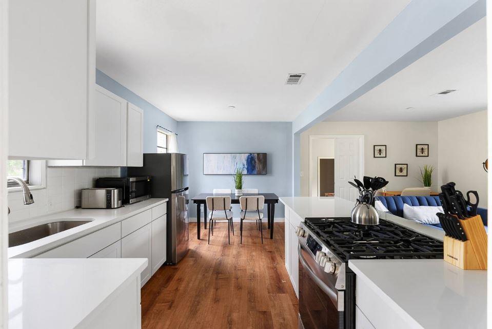 1100 Neans Drive Austin TX 78758