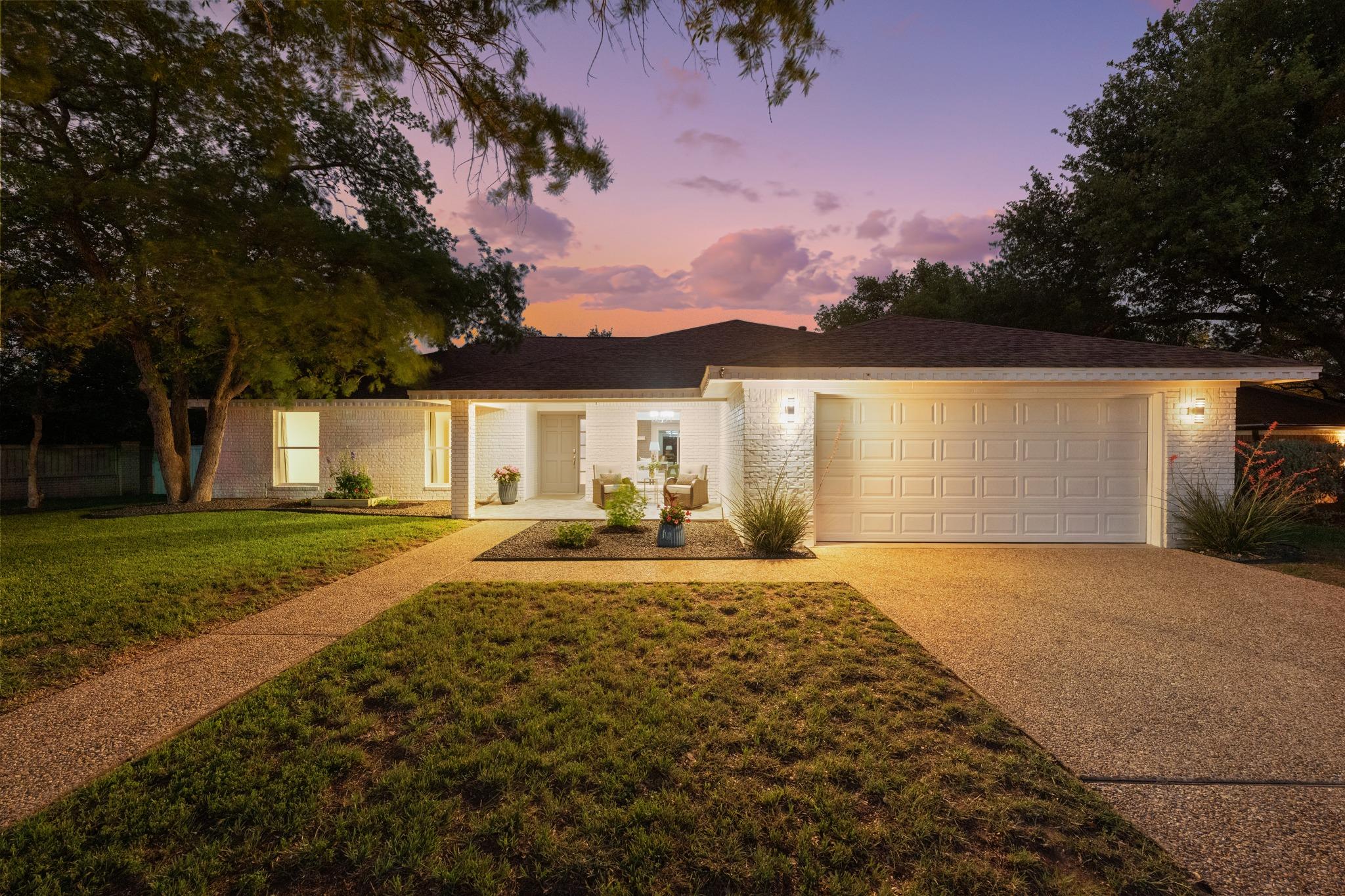 6104 Carry Back Lane Austin TX 78746