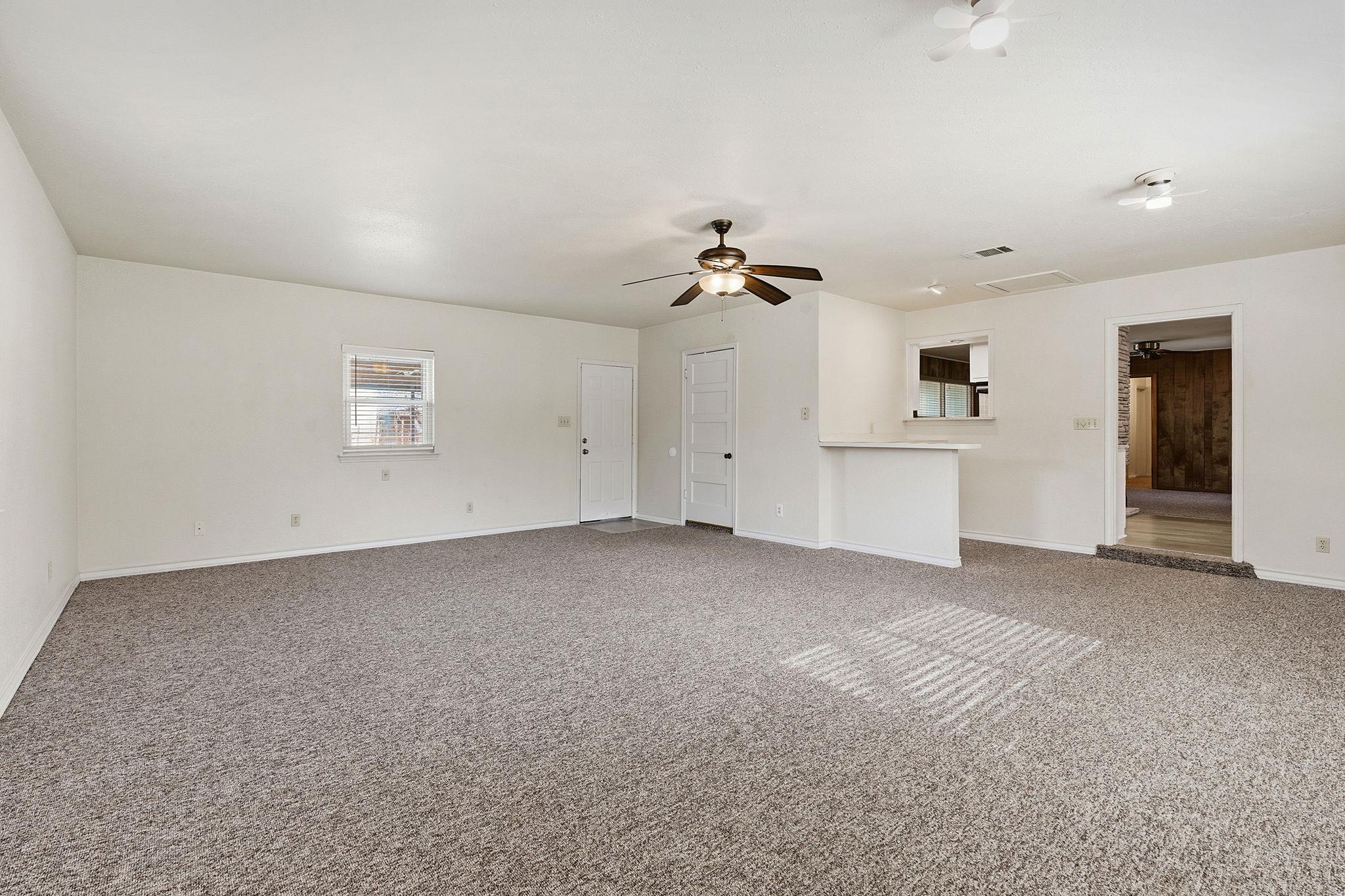 811 Nixon Street Lockhart TX 78644