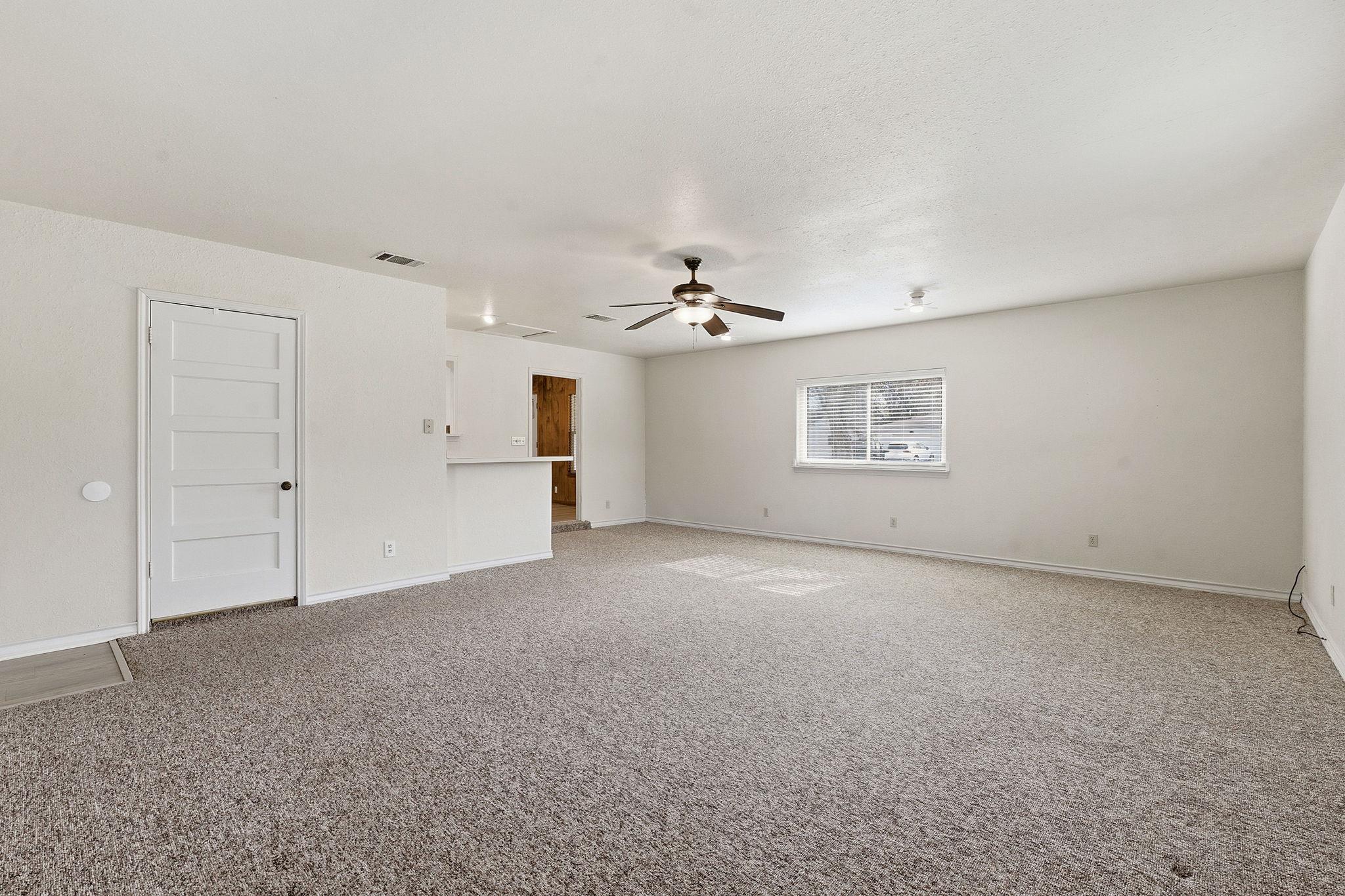 811 Nixon Street Lockhart TX 78644