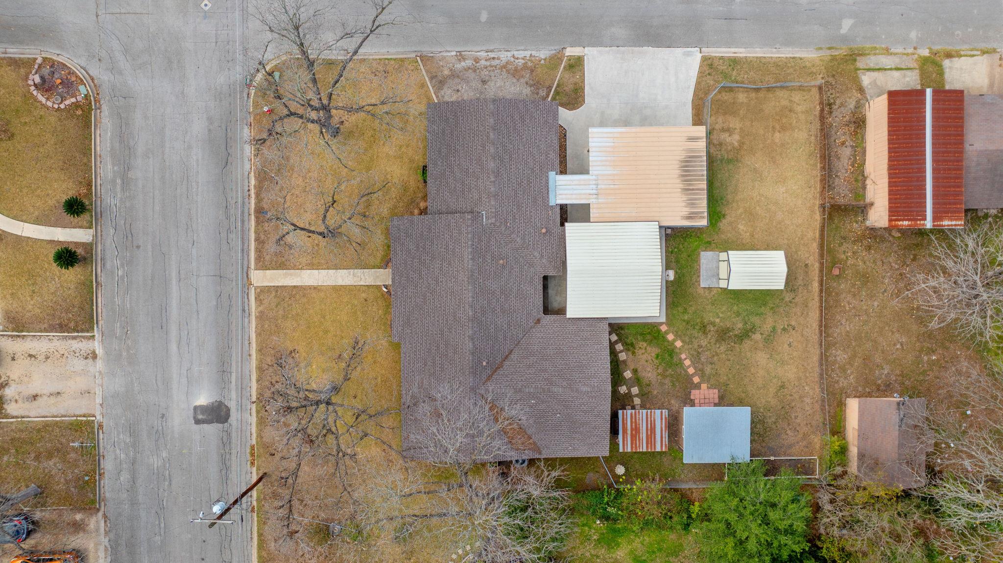 811 Nixon Street Lockhart TX 78644