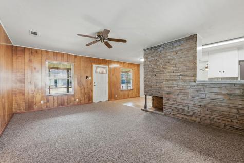 811 Nixon Street Lockhart TX 78644