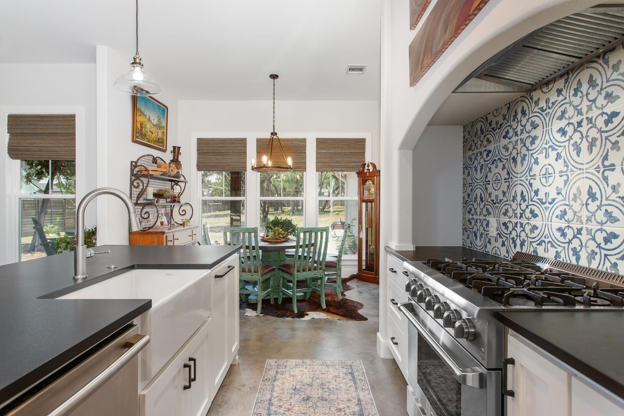 2 Senisa Lane Wimberley TX 78676