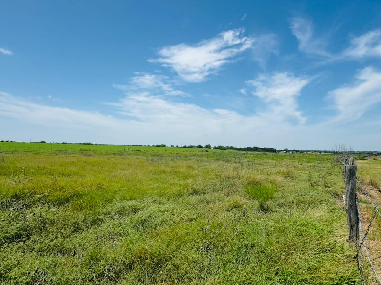 2334 Cr 464 Elgin TX 78621