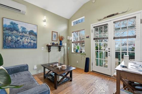 1112 Mission Ridge Austin TX 78704