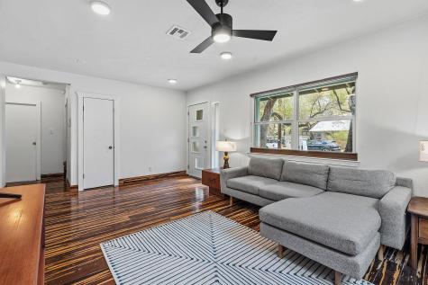 1112 Mission Ridge Austin TX 78704