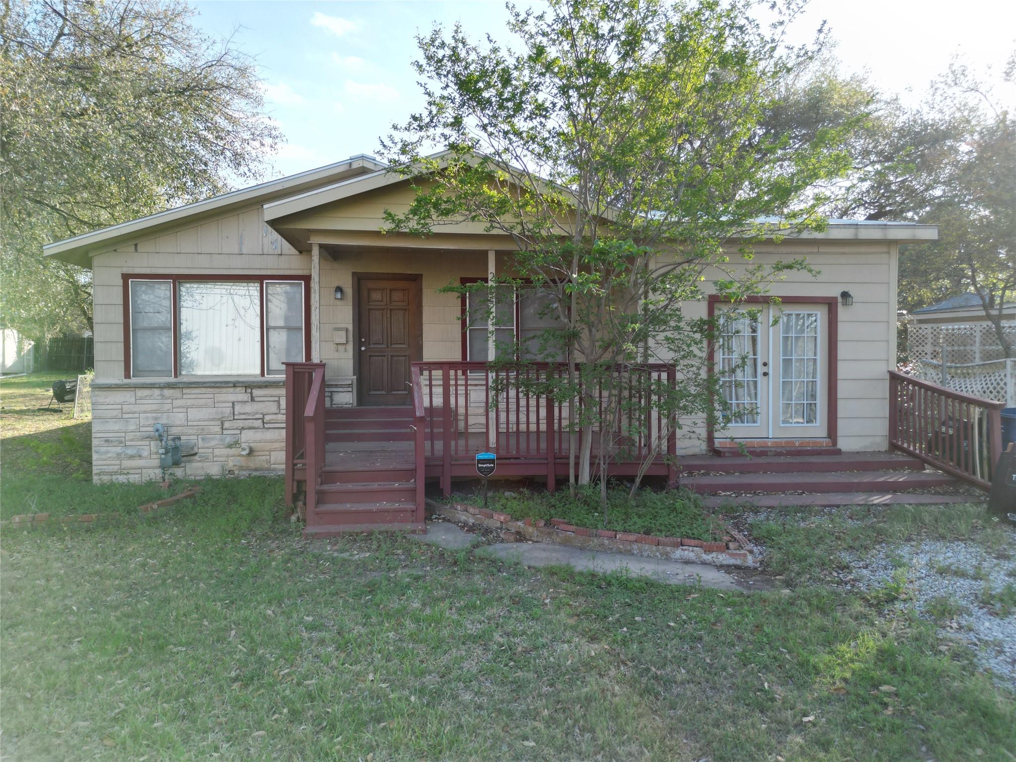 205, 207, 209 Woodward Street Austin TX 78704