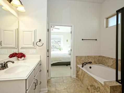 201 Bellagio Drive Austin TX 78734