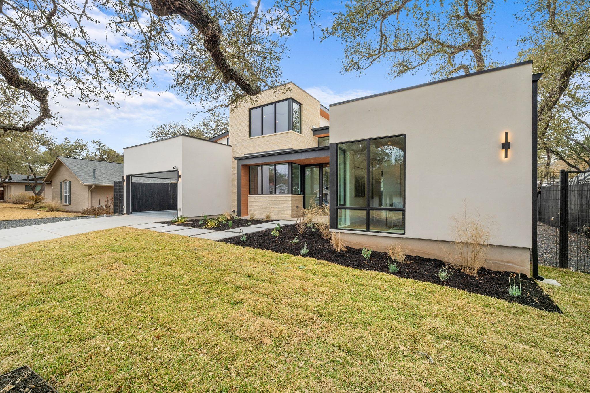 4216 Deepwoods Drive Austin TX 78731
