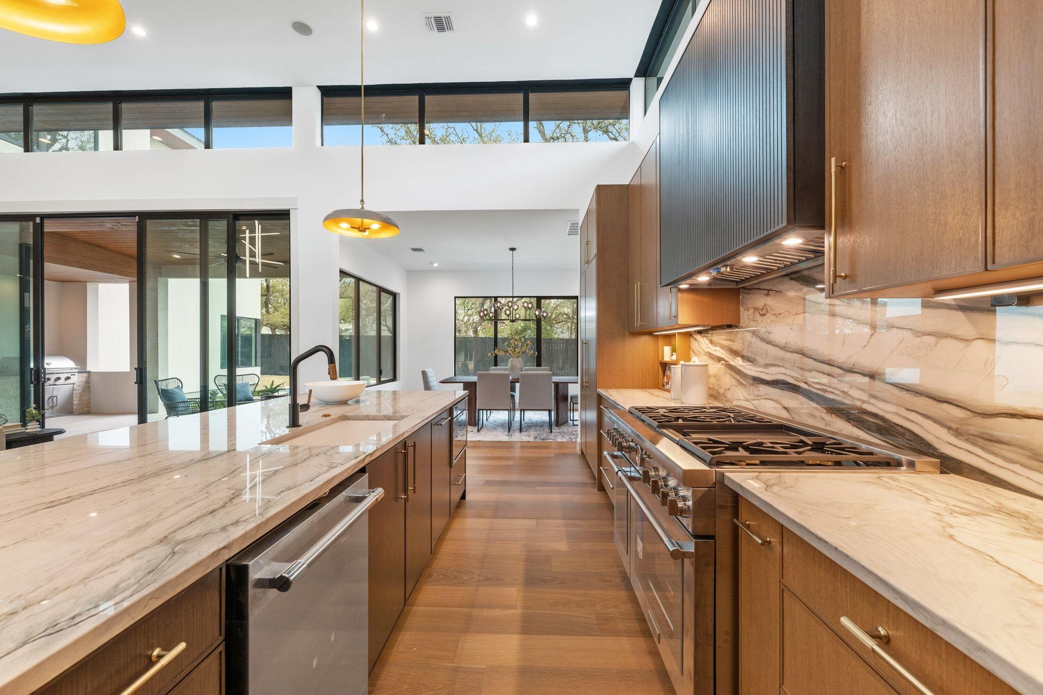 4216 Deepwoods Drive Austin TX 78731
