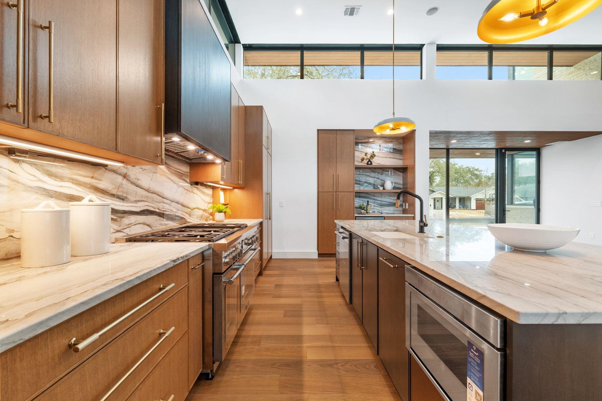 4216 Deepwoods Drive Austin TX 78731