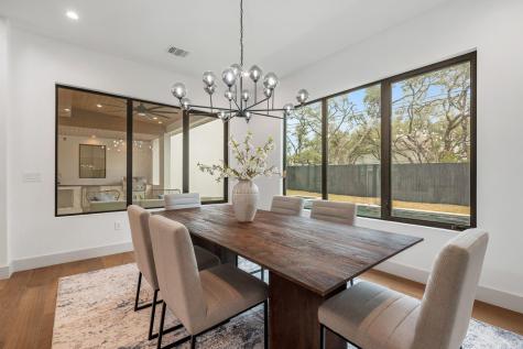 4216 Deepwoods Drive Austin TX 78731