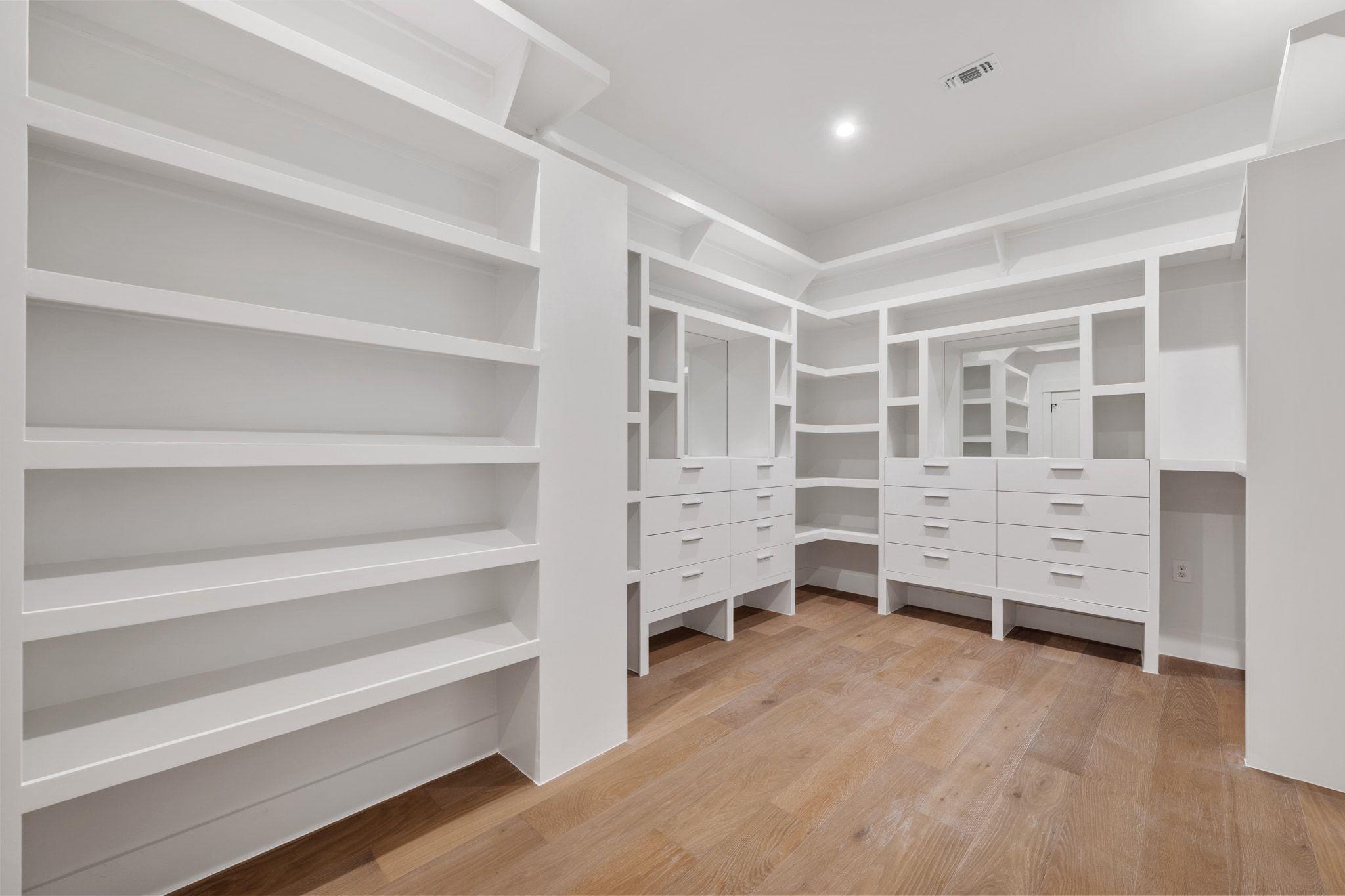 4216 Deepwoods Drive Austin TX 78731