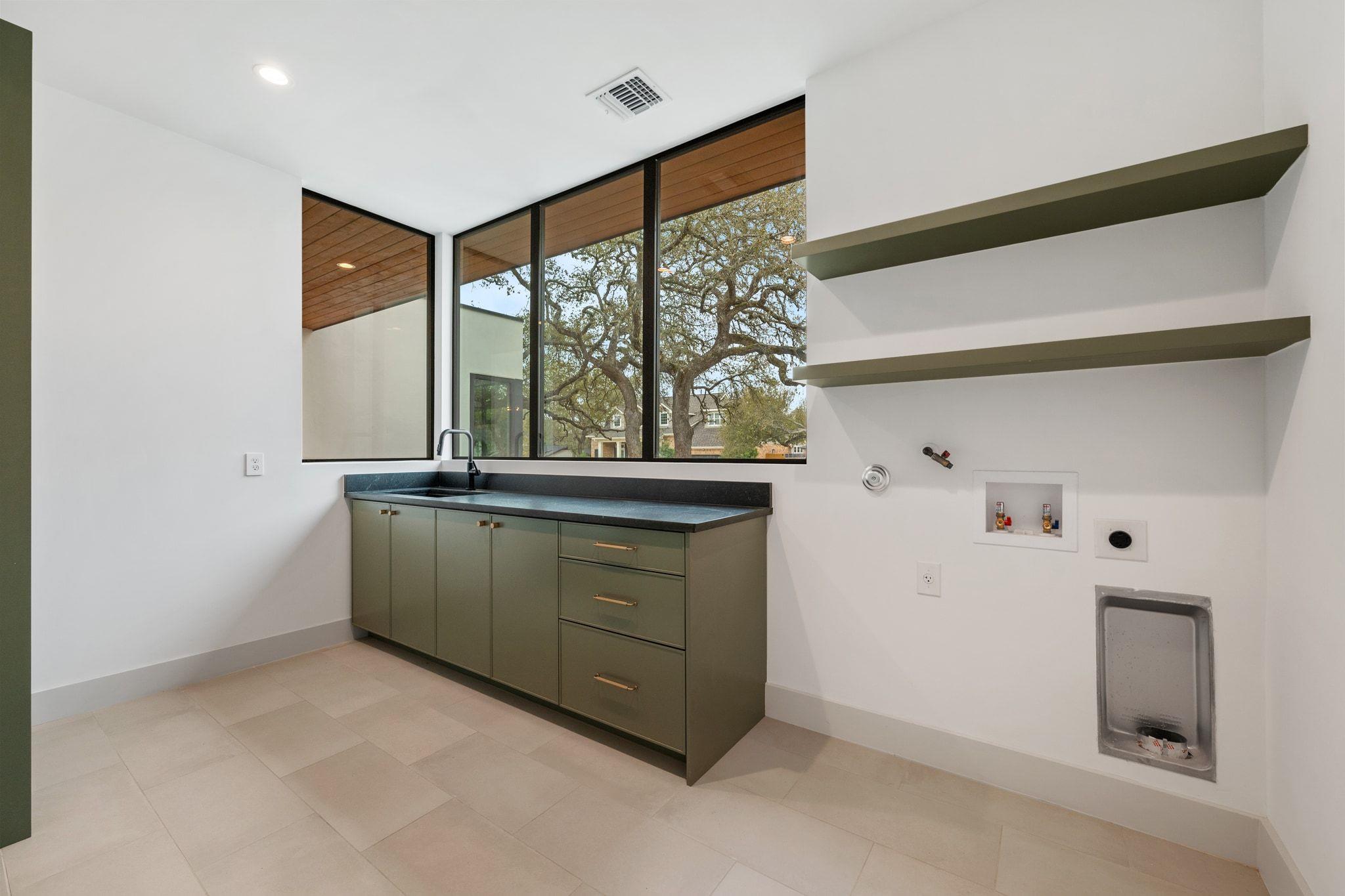 4216 Deepwoods Drive Austin TX 78731