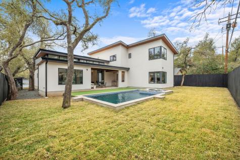 4216 Deepwoods Drive Austin TX 78731