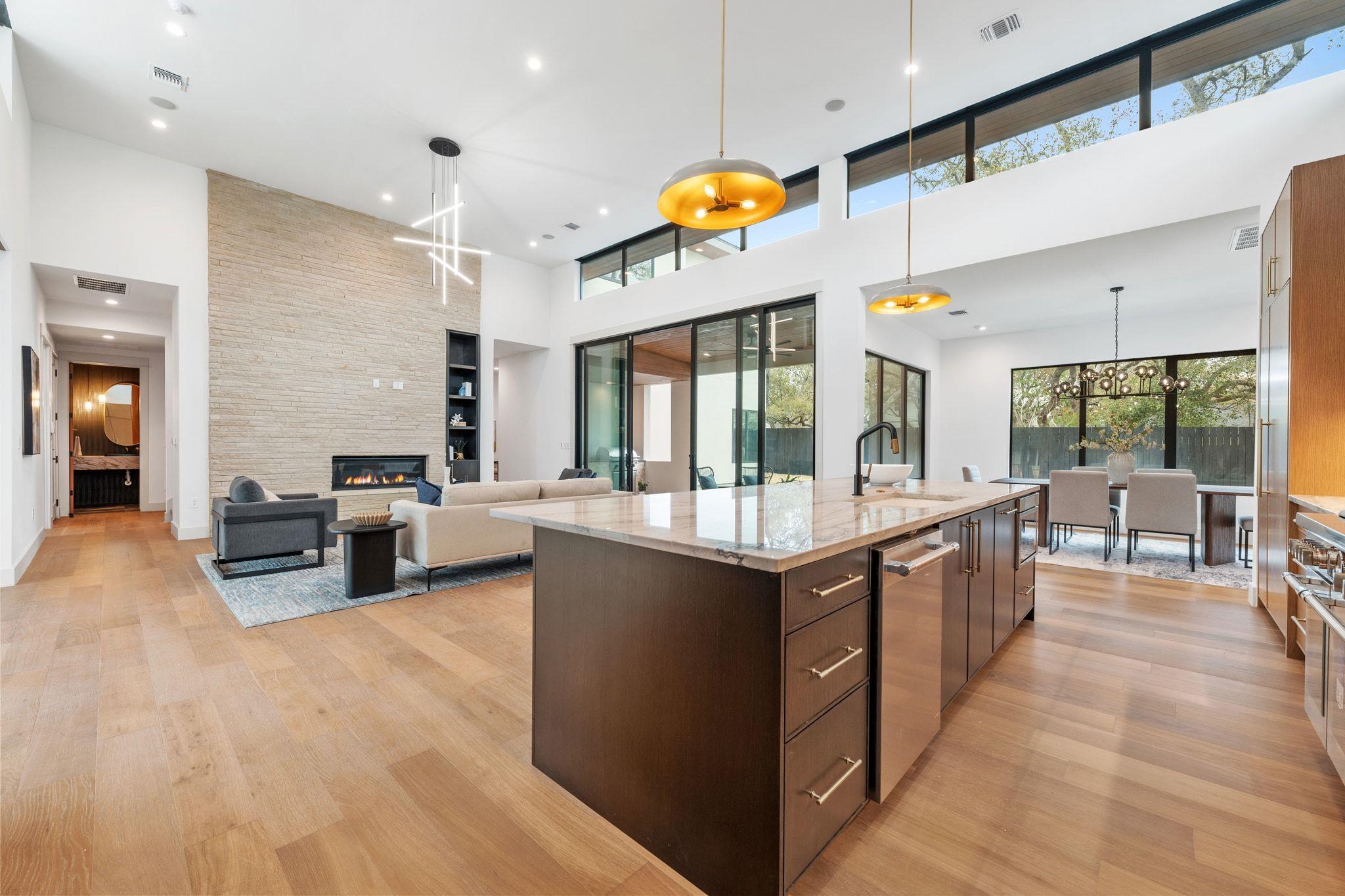 4216 Deepwoods Drive Austin TX 78731