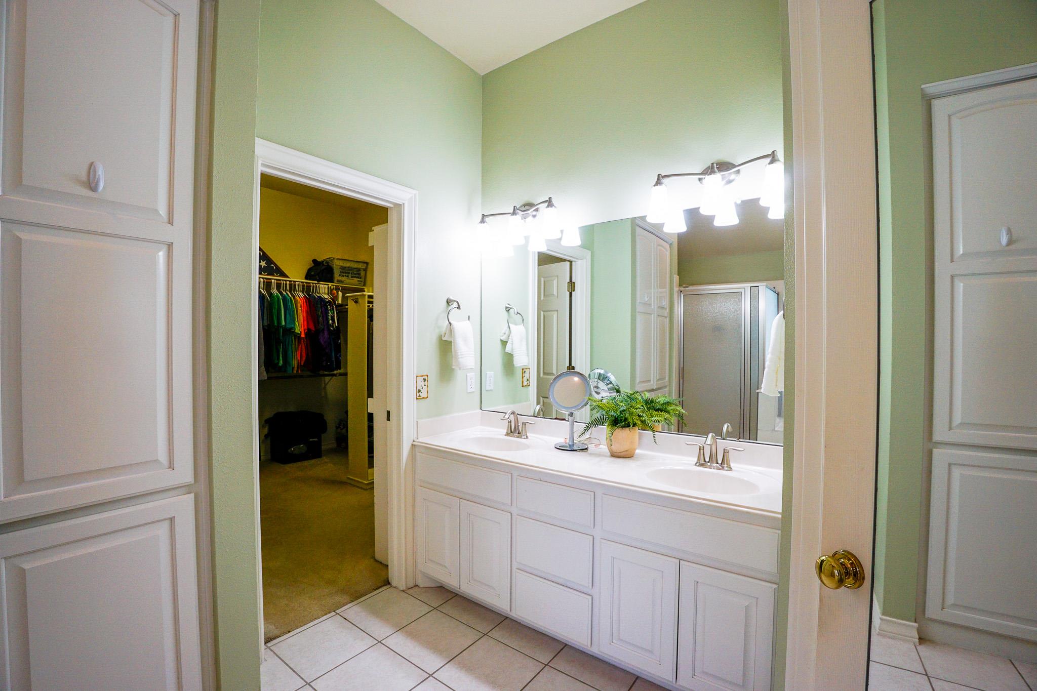 15825 Chatham Wood Drive Austin TX 78717