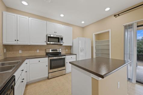 5521 Alomar Cove Del Valle TX 78617