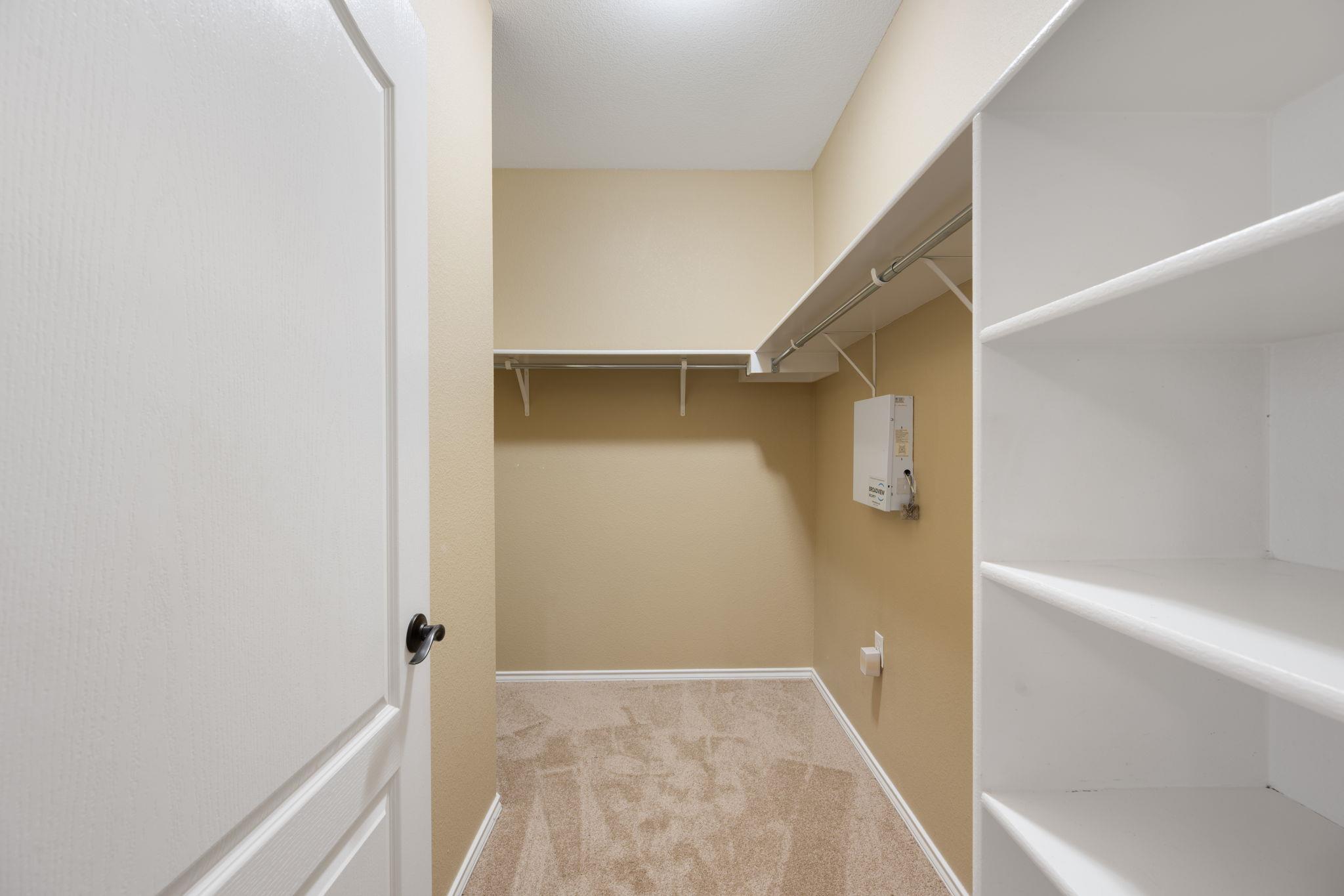 5521 Alomar Cove Del Valle TX 78617
