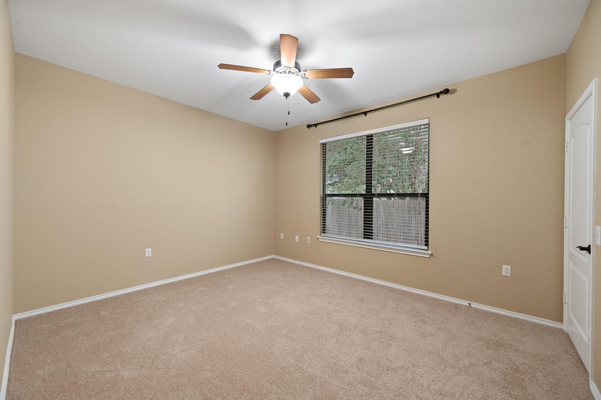 5521 Alomar Cove Del Valle TX 78617