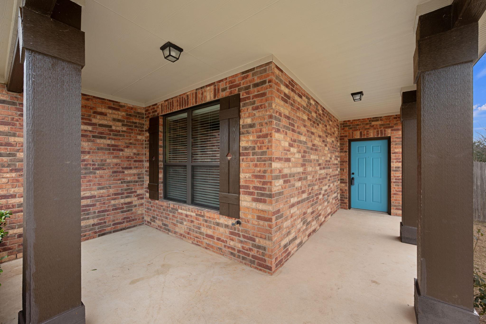 5521 Alomar Cove Del Valle TX 78617