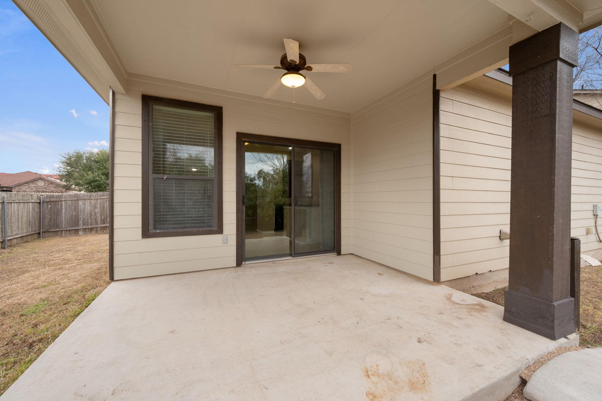 5521 Alomar Cove Del Valle TX 78617