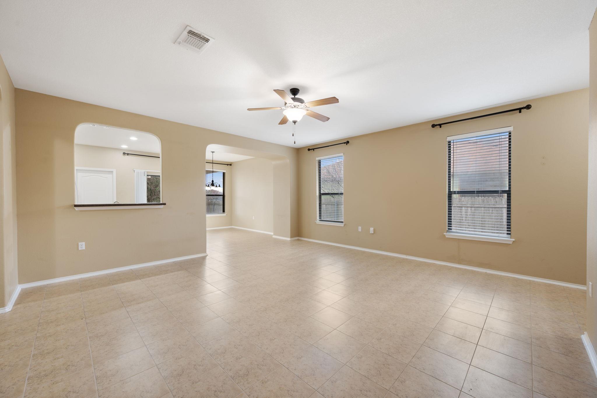 5521 Alomar Cove Del Valle TX 78617
