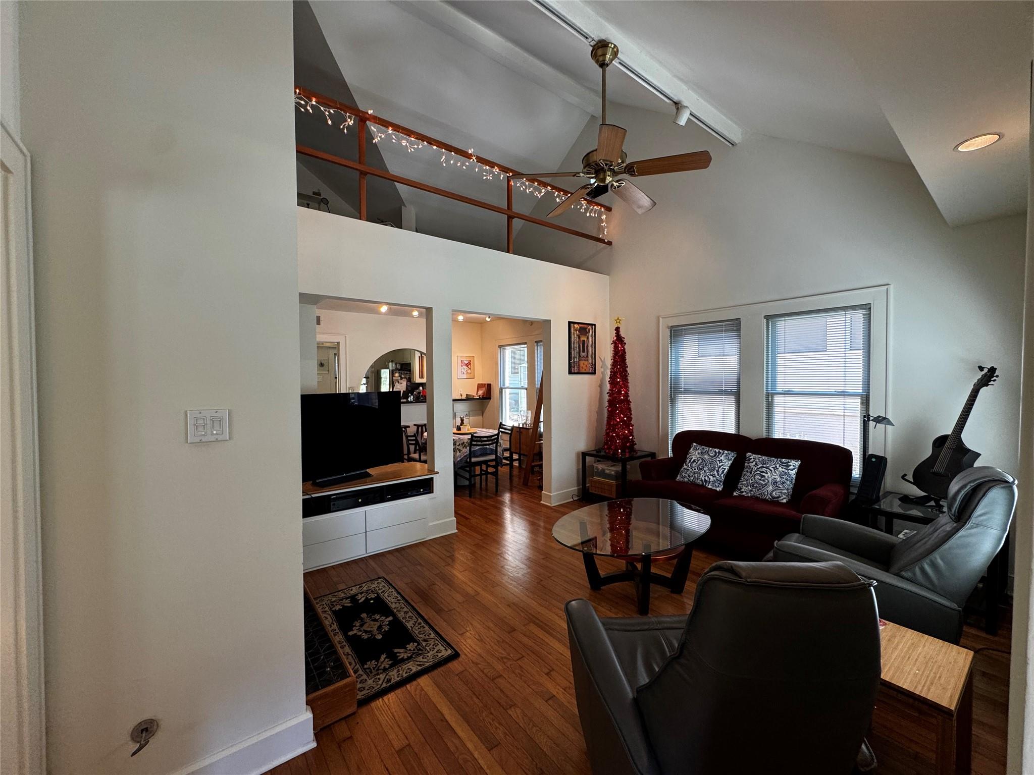 2002 East Side Drive Austin TX 78704