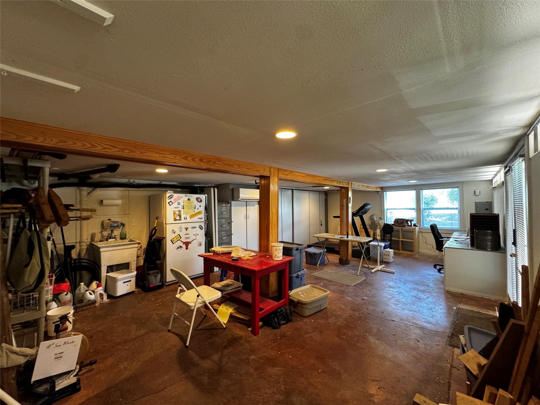 2002 East Side Drive Austin TX 78704
