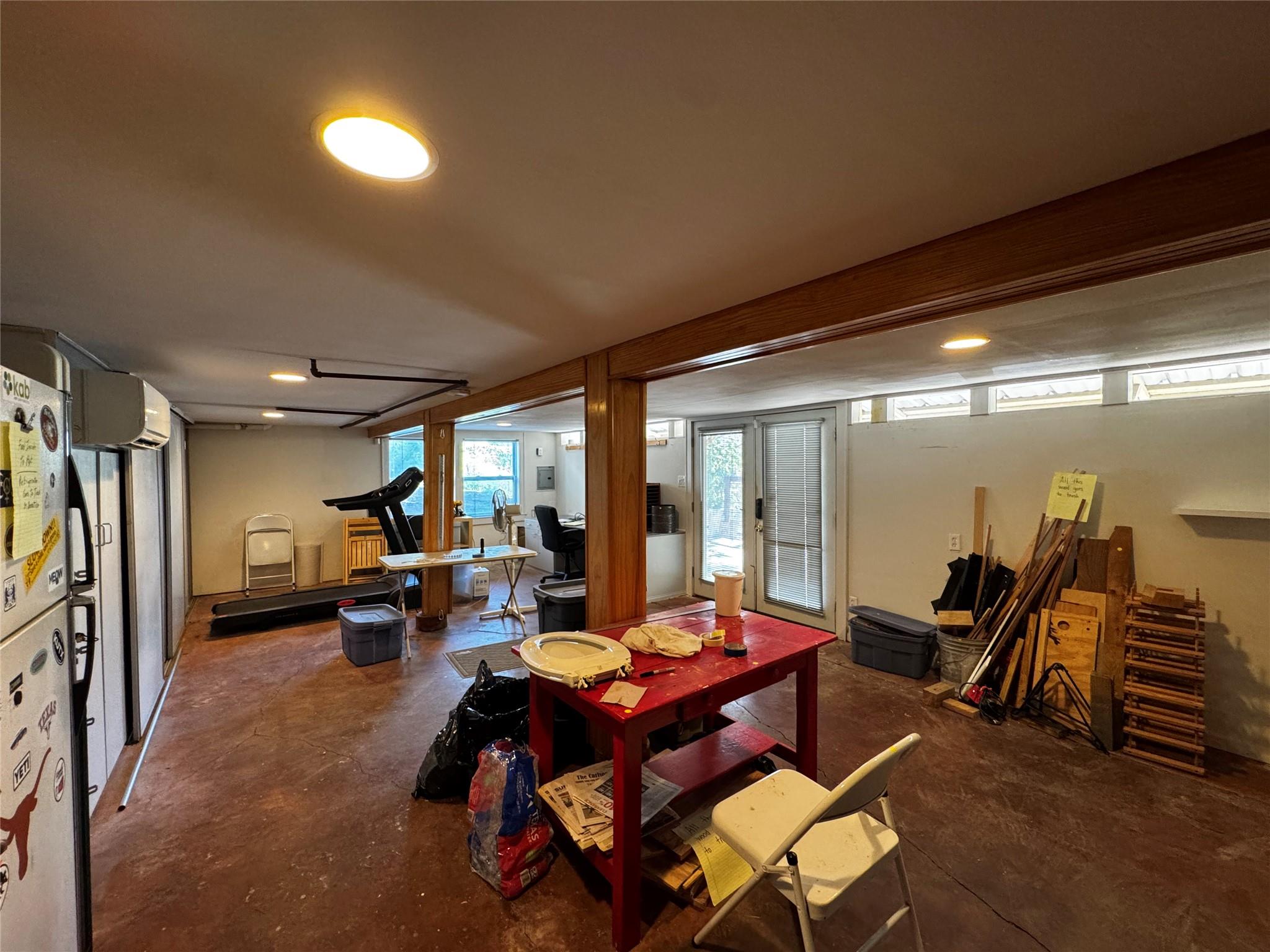 2002 East Side Drive Austin TX 78704