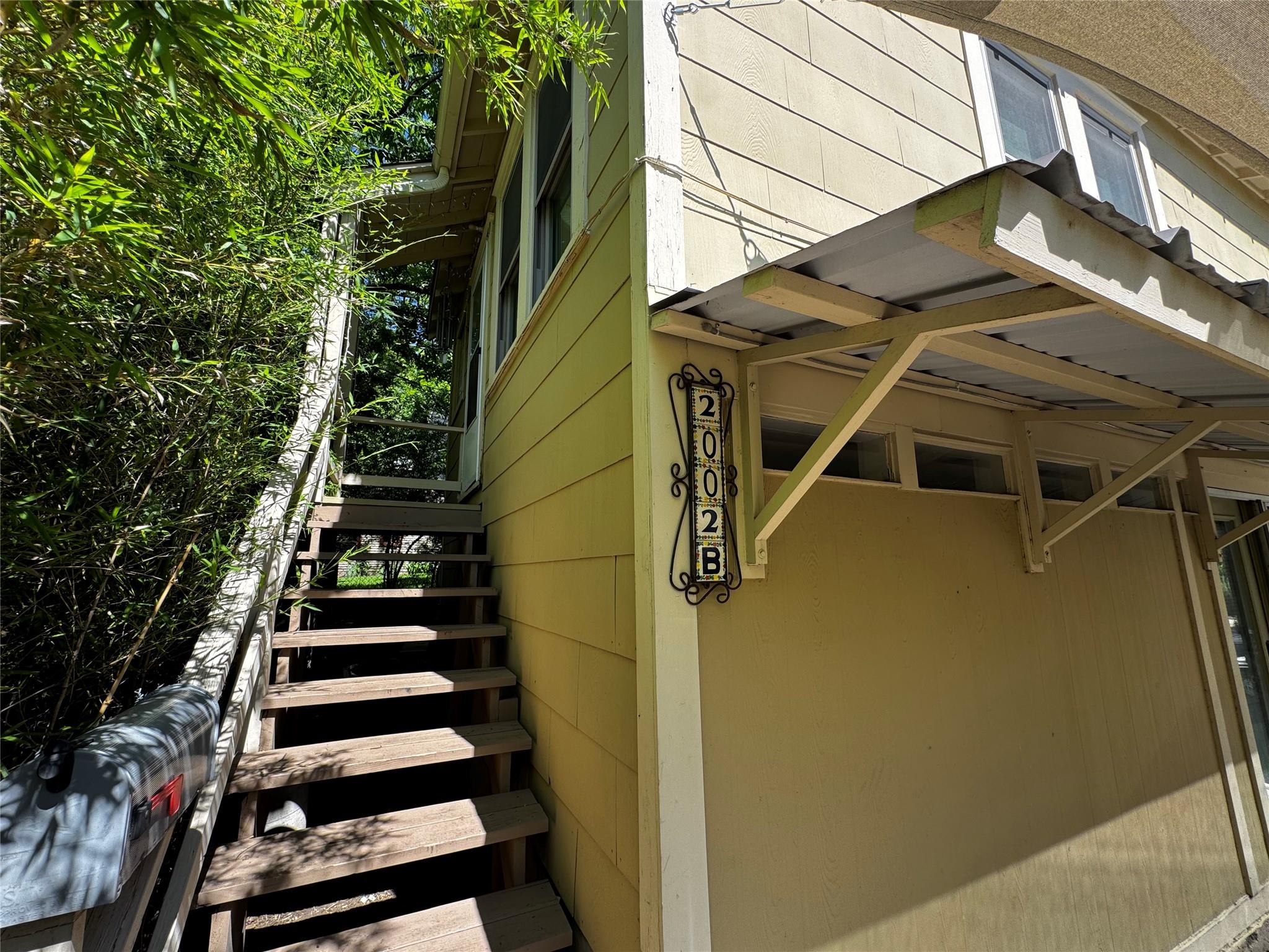2002 East Side Drive Austin TX 78704