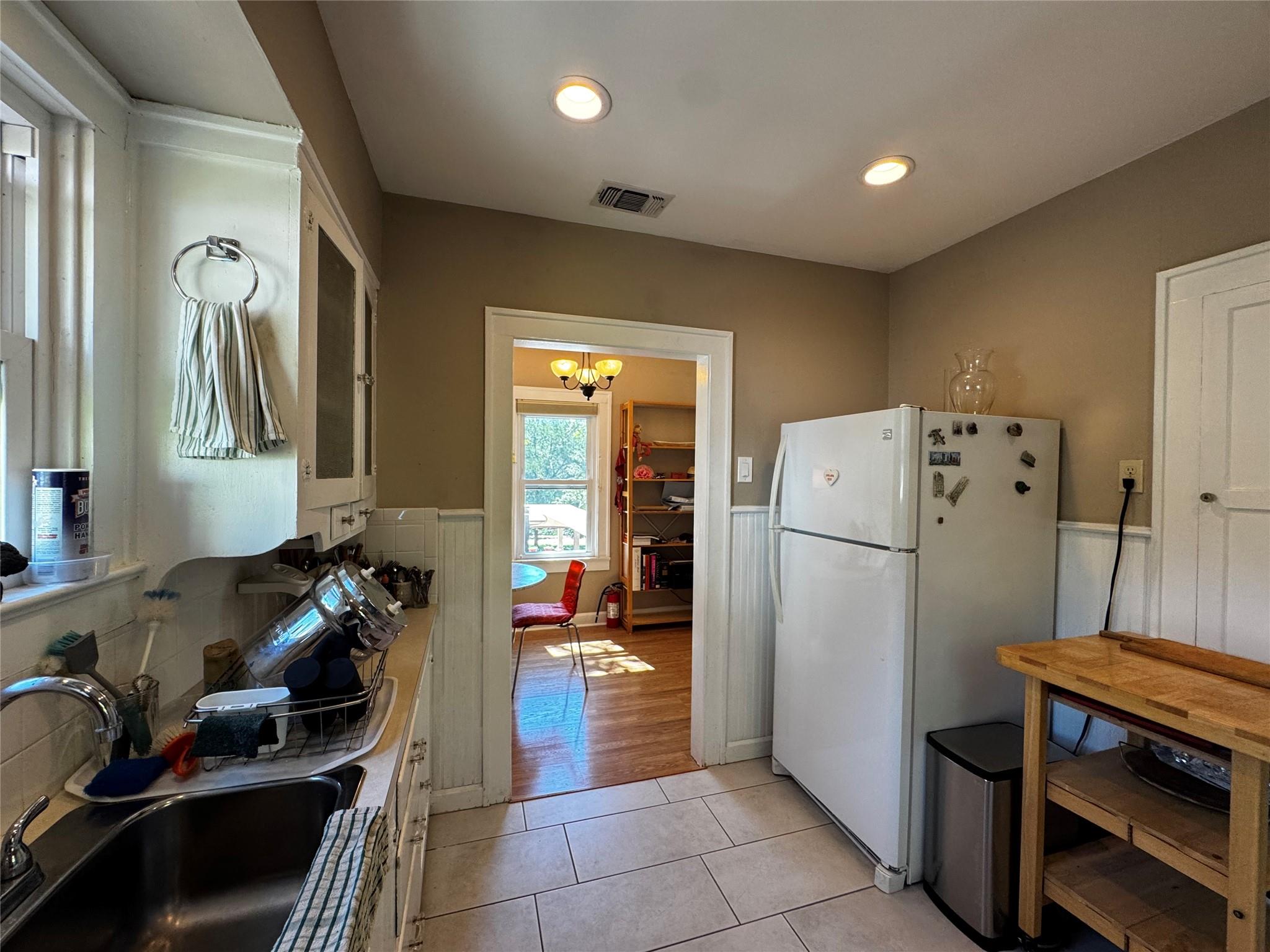 2002 East Side Drive Austin TX 78704