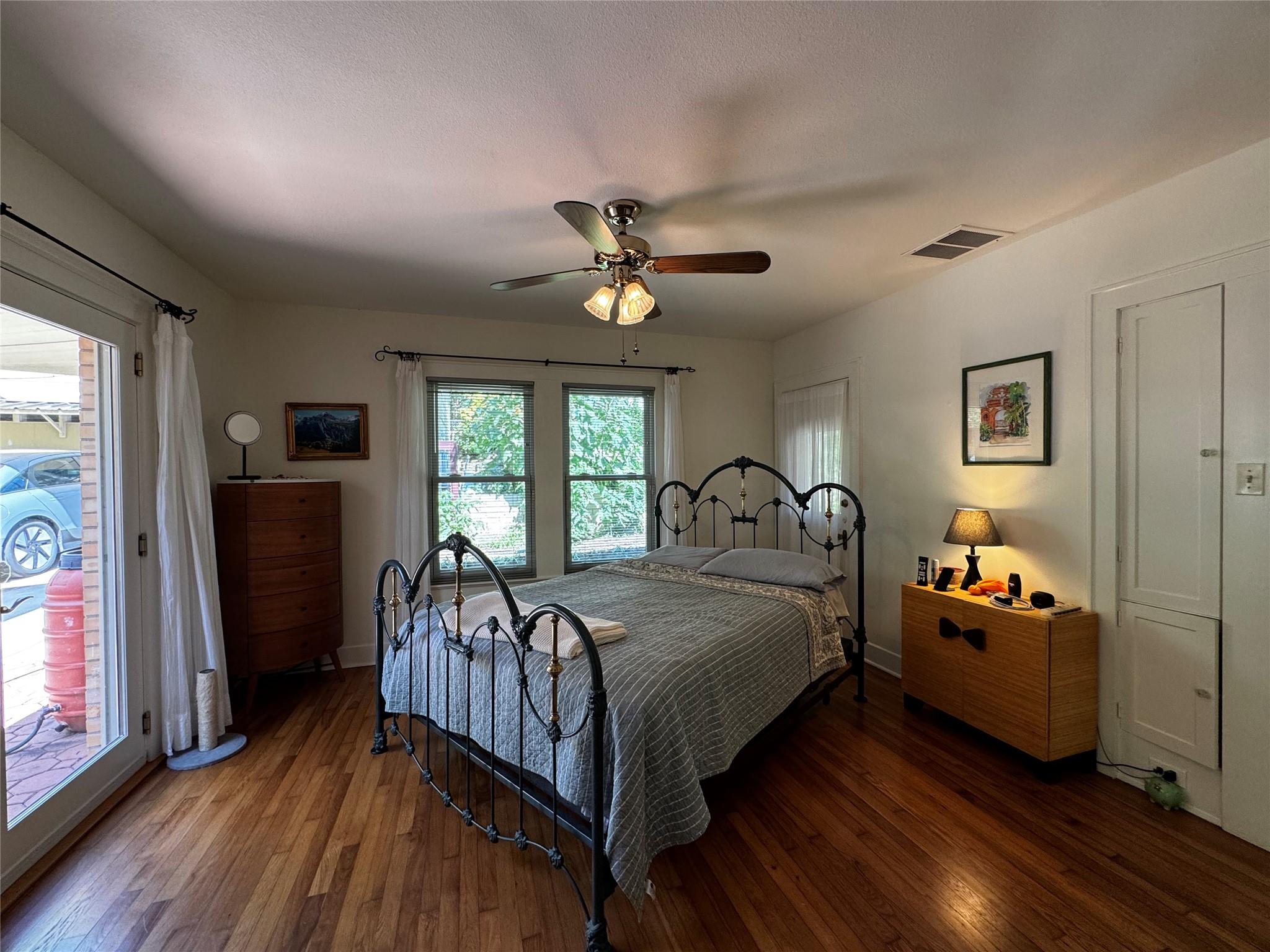 2002 East Side Drive Austin TX 78704