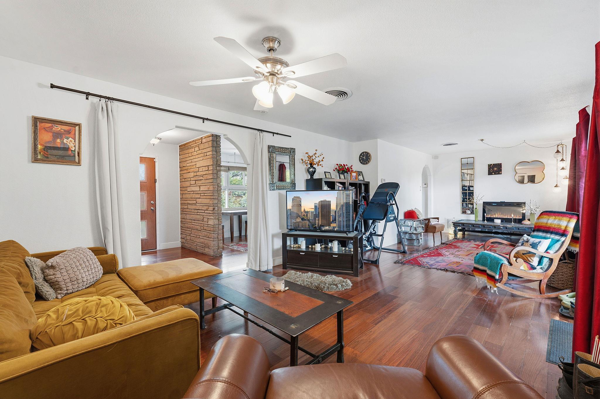 700 Corral Lane Austin TX 78745
