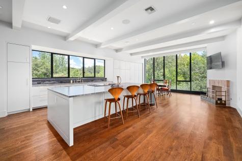 4500 River Wood Court Austin TX 78731