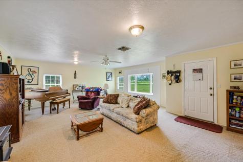835 Jones Street Smithville TX 78957