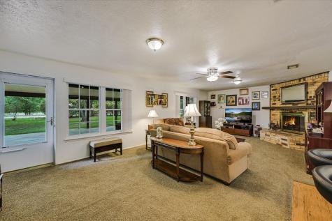835 Jones Street Smithville TX 78957