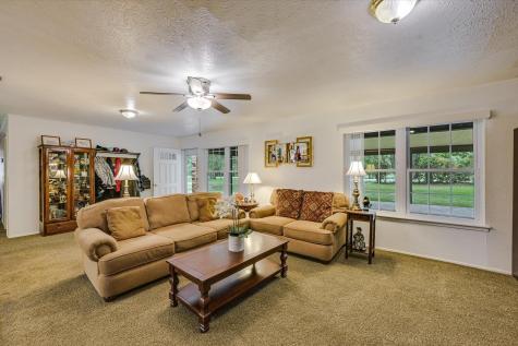 835 Jones Street Smithville TX 78957