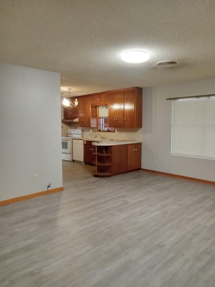 709 W 11th Street Elgin TX 78621