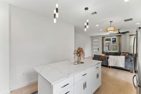 5305 Ledesma Road Austin TX 78721