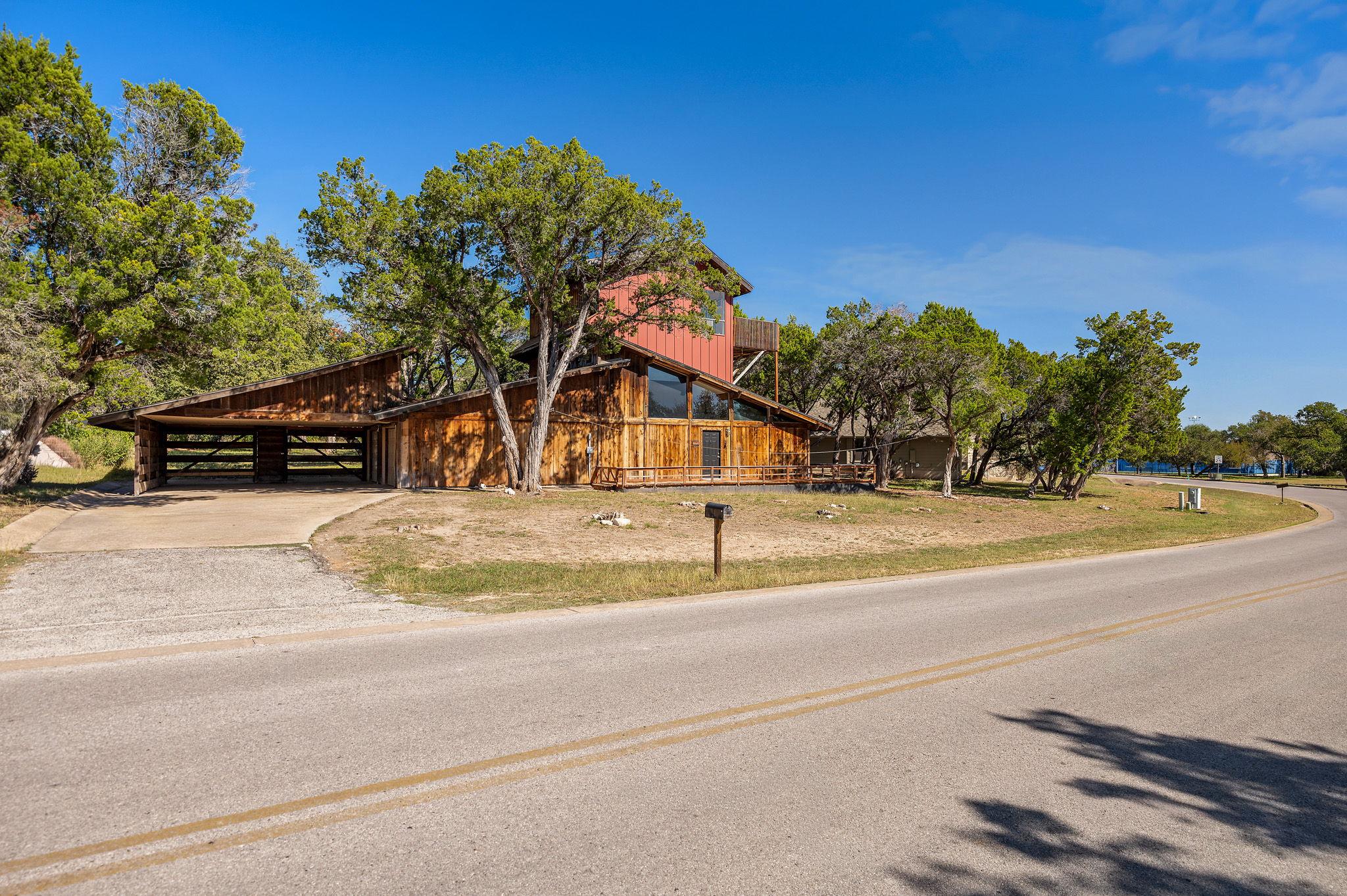 302 Venture Boulevard S Lago Vista TX 78645