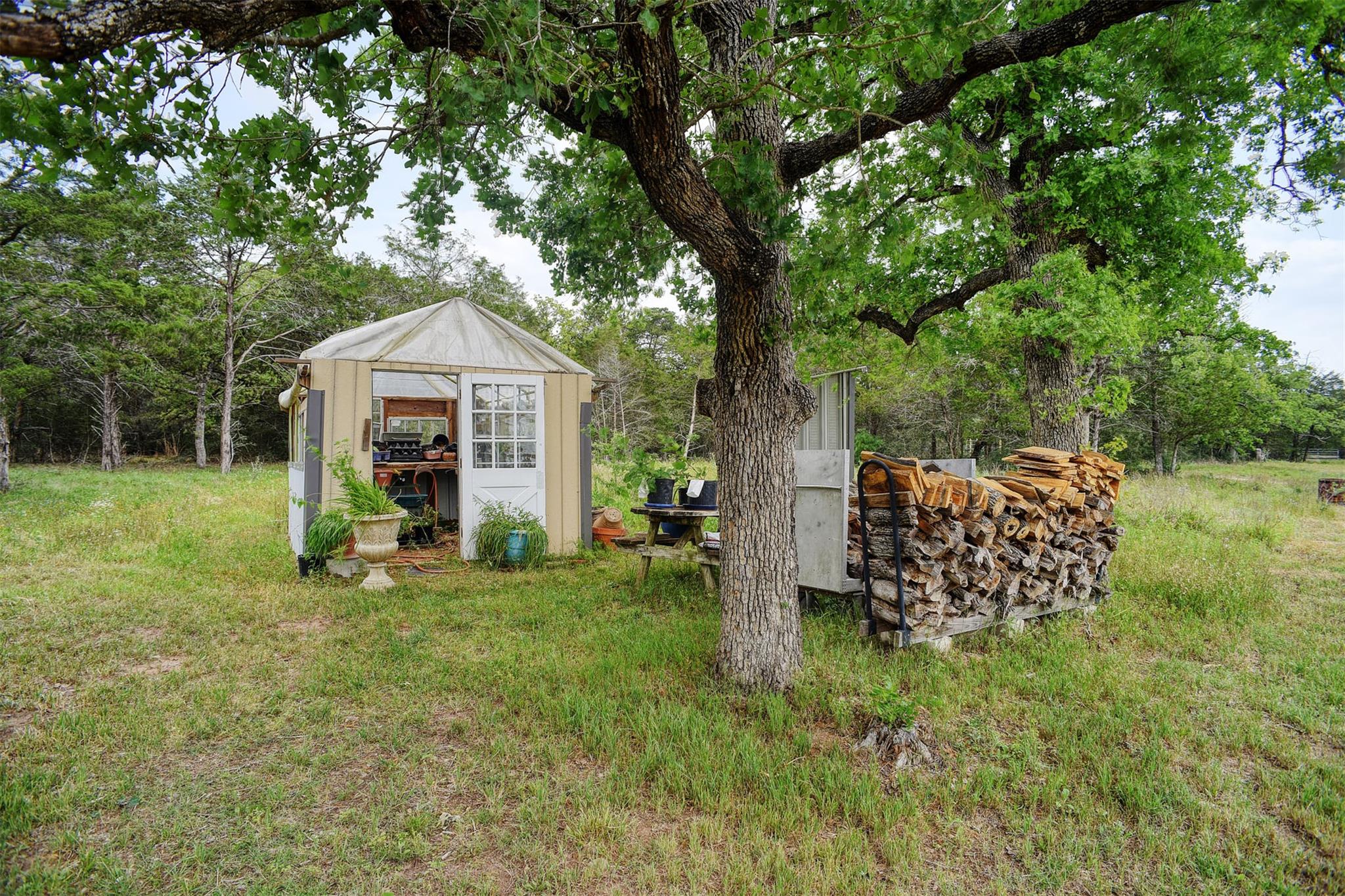 13831 Tx-95 Highway Flatonia TX 78941