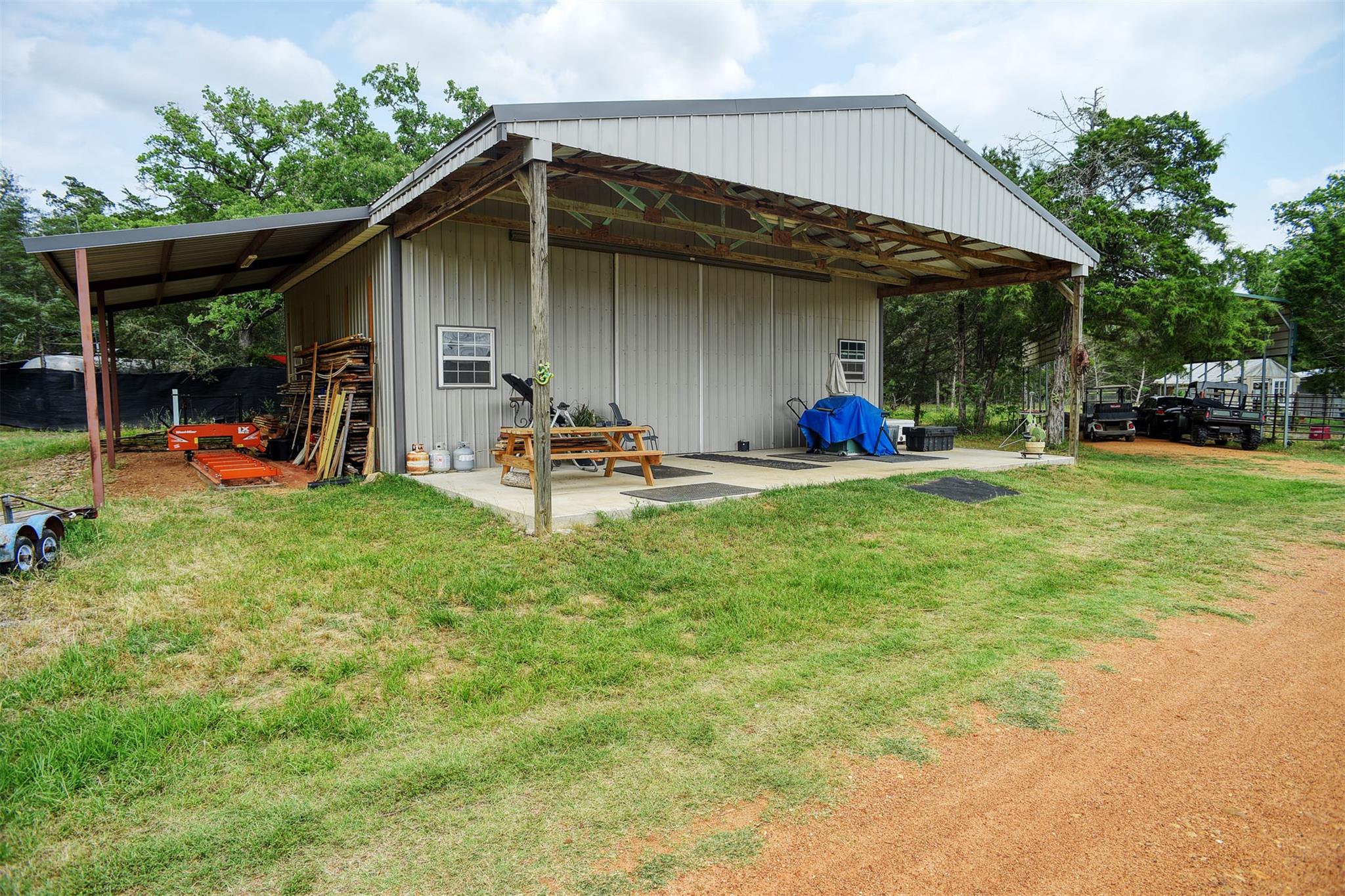 13831 Tx-95 Highway Flatonia TX 78941