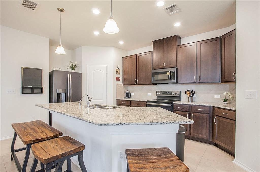 811 Sawbuck Drive Pflugerville TX 78660