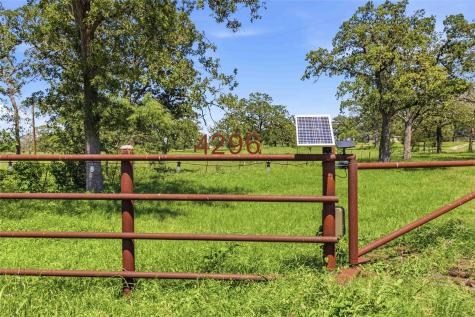 4296 State Highway 304 Rosanky TX 78953
